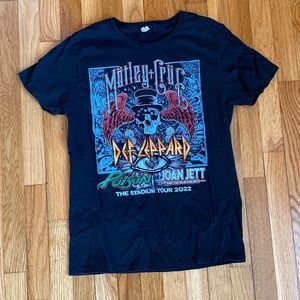 Motley Crue 2022 Stadium Tour Medium Shirt - Def Leppard, Poison & Joan Jett